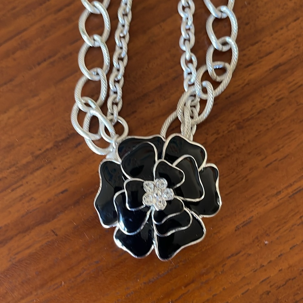 Necklace - Picture 2 of 5